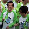 Chen launches UN walk